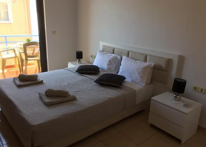 Sea And Sky Apartment *